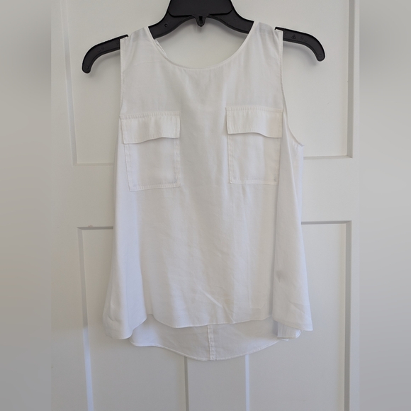 Daniel Cremieux Tops - Ladies White Cremieux Sleeveless Top Size XS